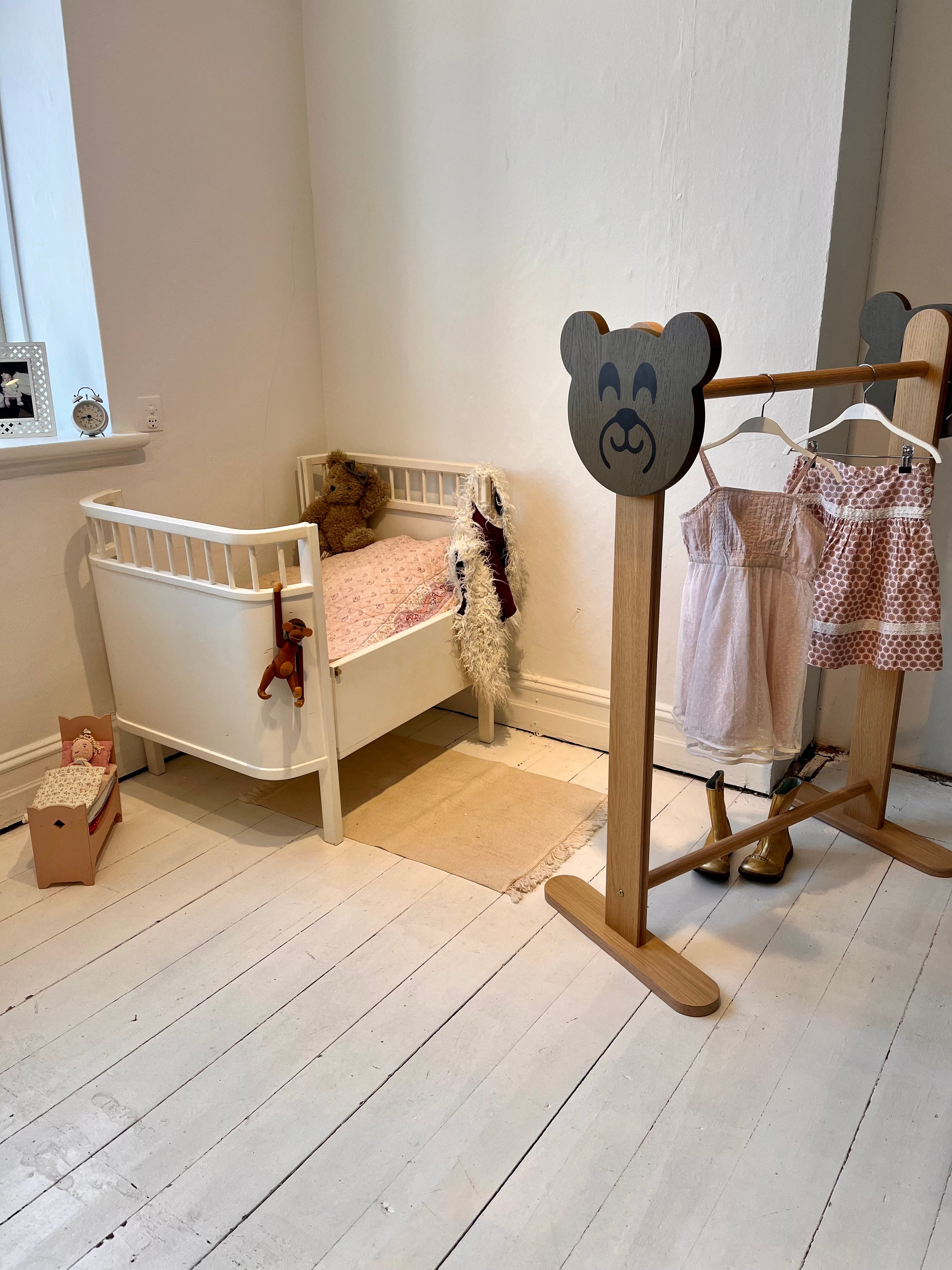 Tøjstativ Ole med bjørne hoved